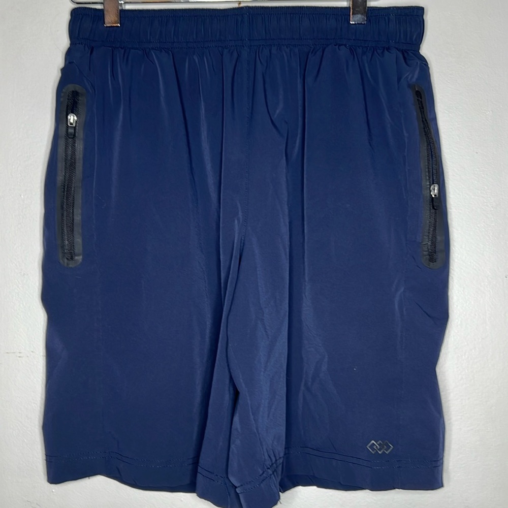 Legend size medium men’s athletic shorts
